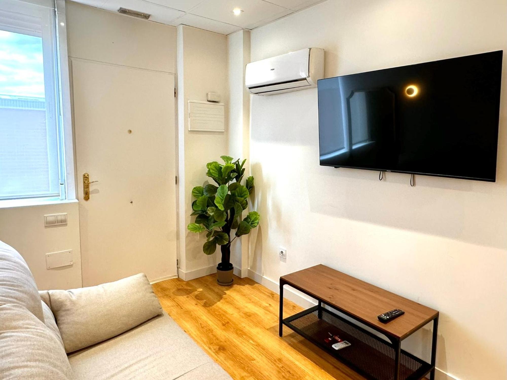 מדריד Apartamentos Noviembre מראה חיצוני תמונה