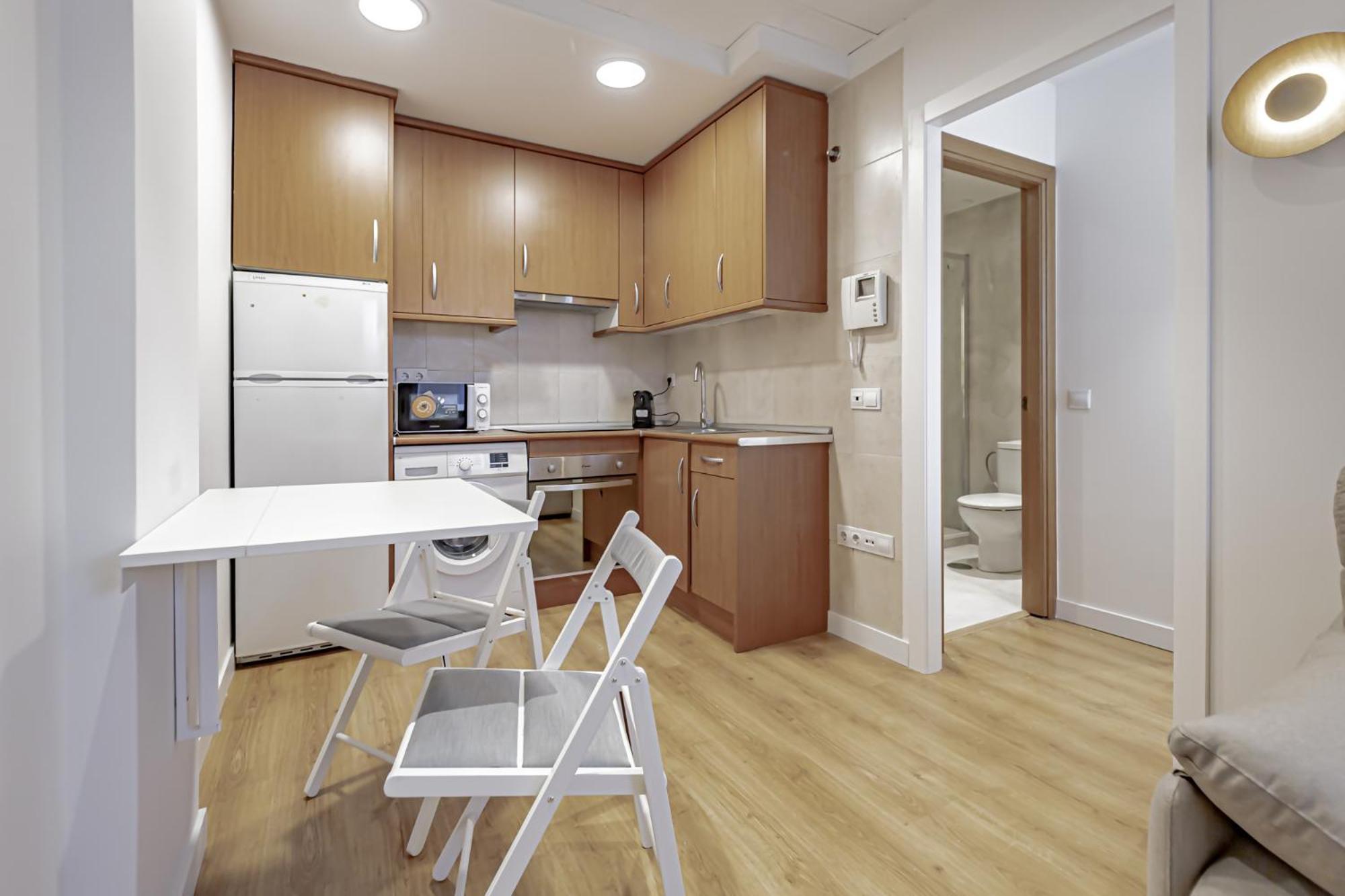 מדריד Apartamentos Noviembre מראה חיצוני תמונה