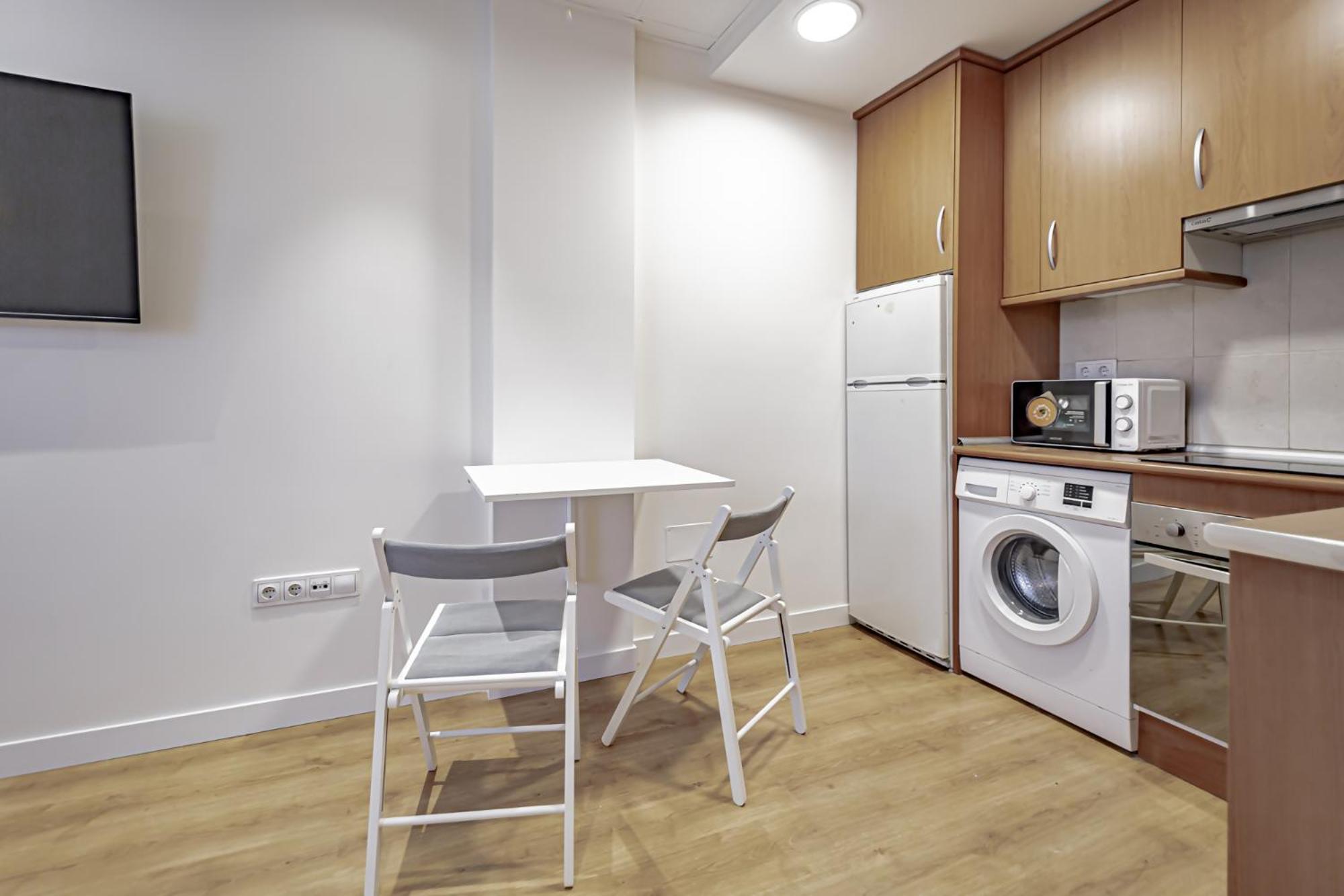 מדריד Apartamentos Noviembre מראה חיצוני תמונה