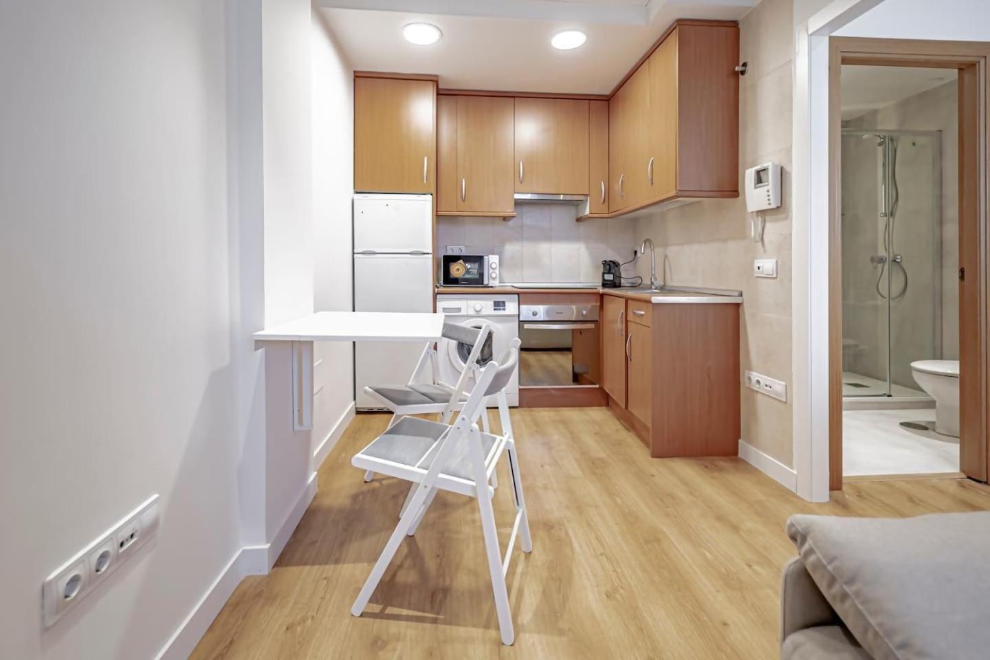 מדריד Apartamentos Noviembre מראה חיצוני תמונה