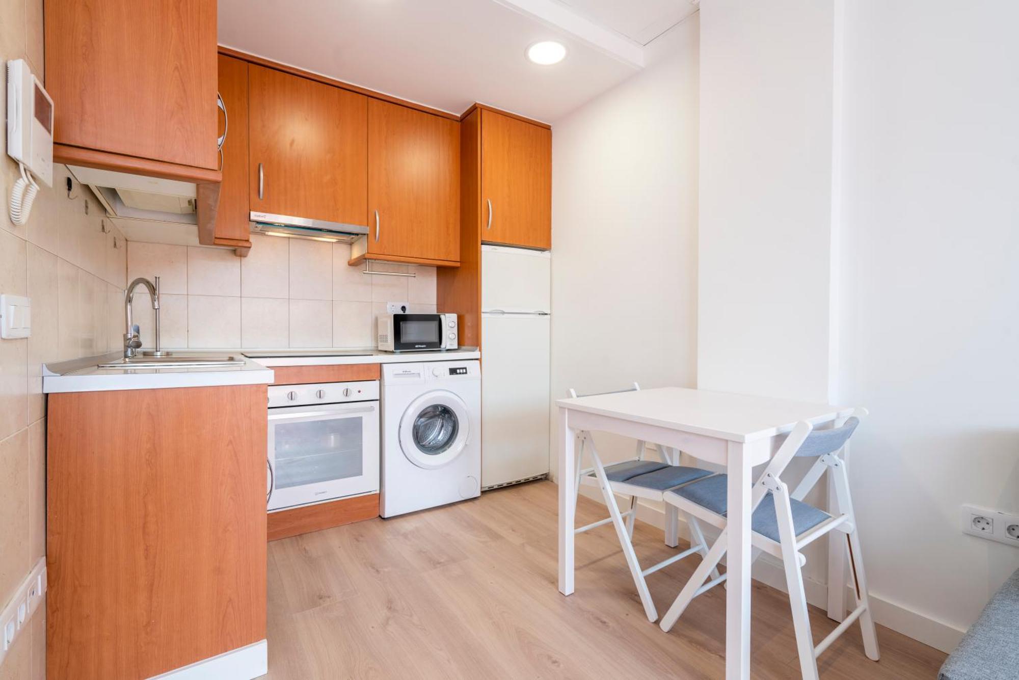 מדריד Apartamentos Noviembre מראה חיצוני תמונה